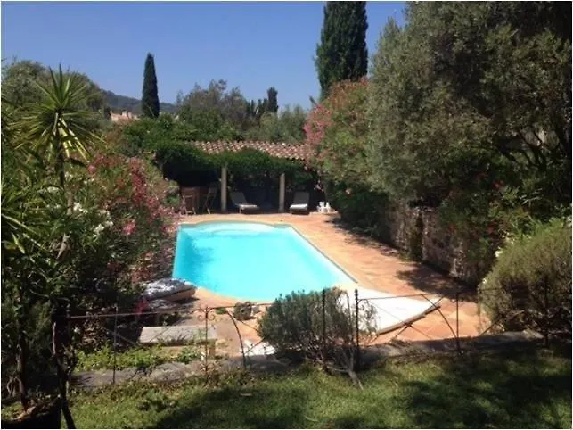 Villa Spacieuse A Deux Pas Du Centre Du Village Et De La Mer Porquerolles