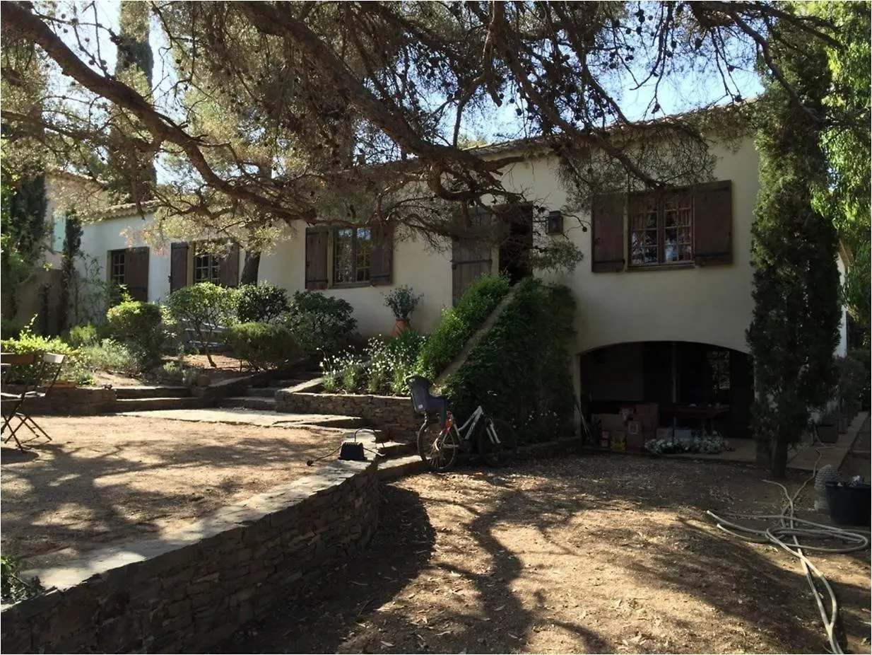 Villa Spacieuse A Deux Pas Du Centre Du Village Et De La Mer Porquerolles